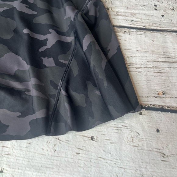 Athleta Matchpoint Camo Skort size S - Picture 4 of 13
